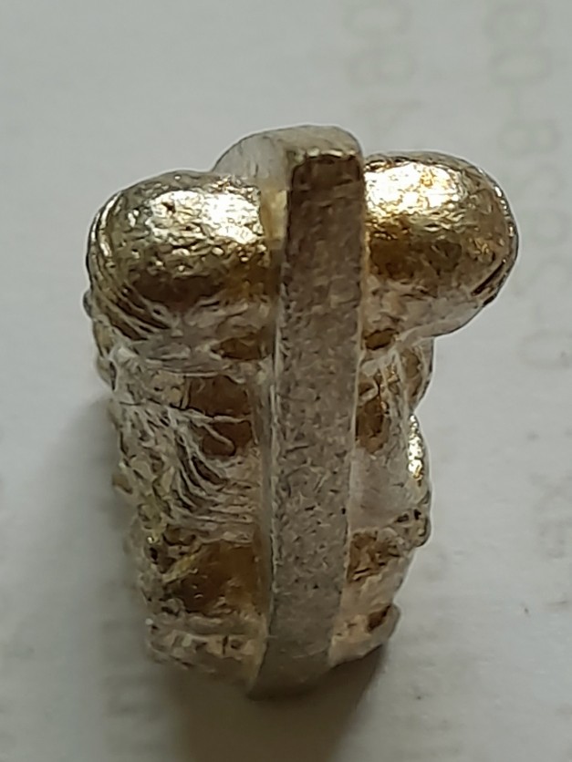 หลวงปู่ทวด พิมพ์เตารีดใหญ่สองหน้ากรรมการ วัดบวร หล่อโบราณ เนื้อนวะแก่เงินปี ๒๕๔๓