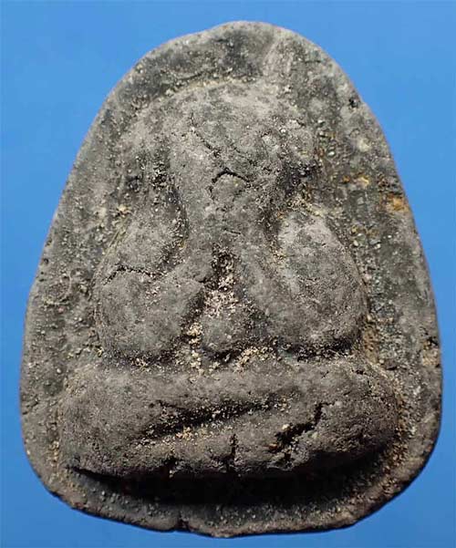 ขายขาดทุน!!!พระปิดตาหลวงปู่เฮี้ยง วัดป่าฯ พ.ศ.๒๕๐๘ พิมพ์ปีกกว้างหลังแบบ+บัตรรับรองพระแท้*157