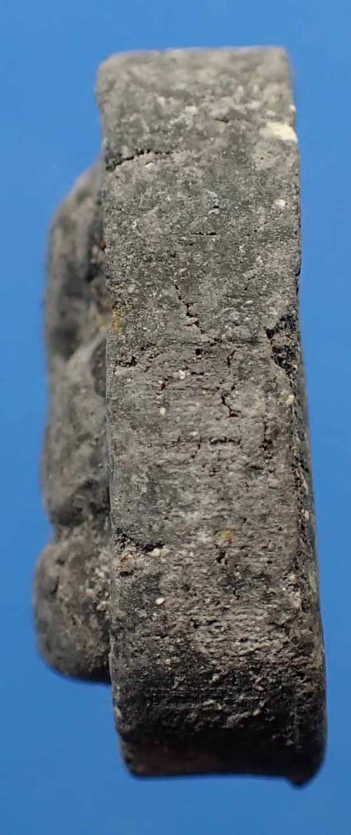 ขายขาดทุน!!!พระปิดตาหลวงปู่เฮี้ยง วัดป่าฯ พ.ศ.๒๕๐๘ พิมพ์ปีกกว้างหลังแบบ+บัตรรับรองพระแท้*157