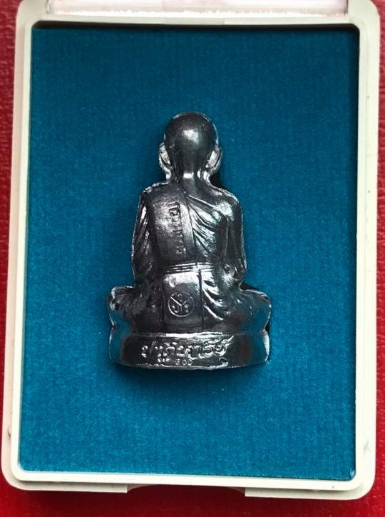 ***โค๊ตทองคำ***รูปเหมือนปั๊ม หลวงพ่อคูณ ปริสุทโธ รุ่นปาฎิหาริย์ EOD เนื้อตะกั่วผสมดีบุก ปี2556