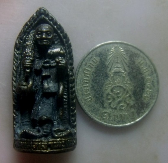 **วัดใจ**เหรียญหล่อ สมเด็จเจ้าพะโคะ พิมพ์พระสิวลี ครองราชสมบัติครบ 50 ปี วัดพะโคะ ปี ๒๕๓๙**สวยๆ