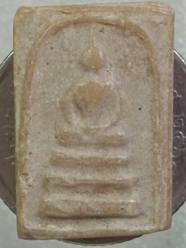 พระสมเด็จคะแนน เนื้อผงน้ำมัน ไม่ทราบวัด 