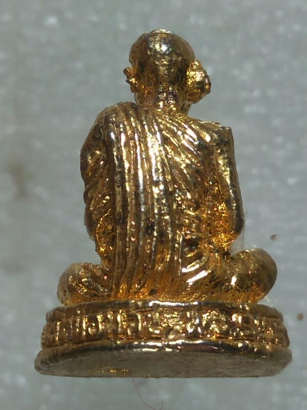 รูปหล่อรุ่น๑หลวงพ่อเคลือบ วัดบ่อพลับ นครสวรรค์ 