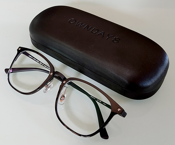 แว่นสายตายาว owndays ของแท้ ใหม่เอี่ยม AIR ultem น้ำหนักเบา สบาย ราคา 3,990 บาท แต่ขายแค่.......