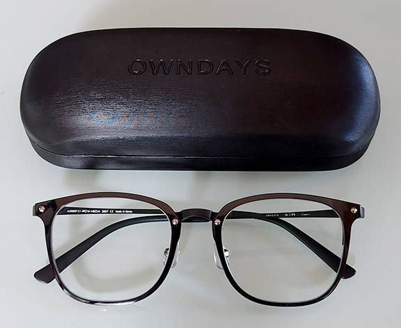 แว่นสายตายาว owndays ของแท้ ใหม่เอี่ยม AIR ultem น้ำหนักเบา สบาย ราคา 3,990 บาท แต่ขายแค่.......