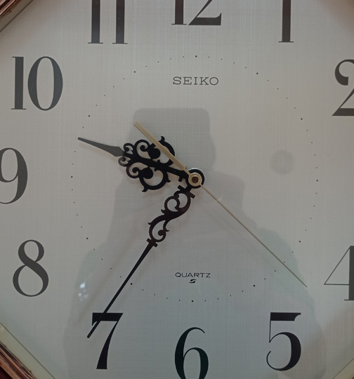 นาฬิกาแขวน SEIKO Japan 8 เหลี่ยม วินเทจ ของแท้ ตัวเรือนไม้เคลือบเงา เรือนบาง