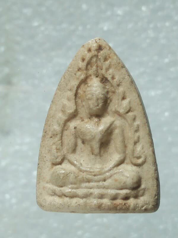 พระเนื้อผง หลังยันต์ ไม่ทราบวัด