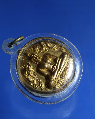 B517เหรียญปีขาล หลวงพ่อวัดไร่ขิง นครปฐม สภาพสวยๆ พร้อมเลี่ยม ราคาเบาๆ