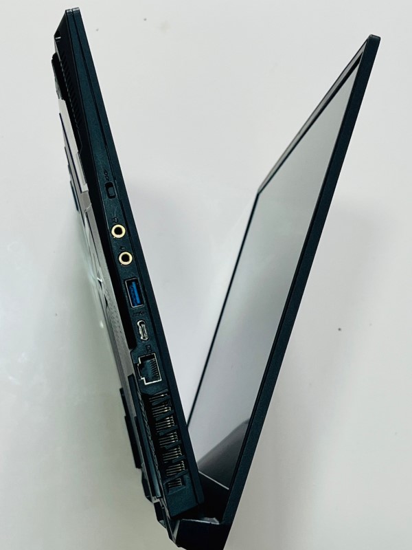 MSI Bravo 17 A4DDK Ryzen7 2.9Ghz,การ์ดจอแยก4GB,Ram20GB,SSD512GB,จอ17.3”144Hzคีย์บอร์ดไฟsRGB,แบตเก็บไ