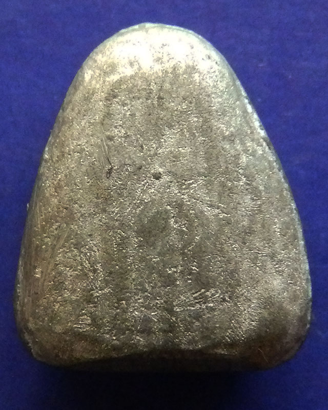 ปิดตาเนื้อตะกั่ว พระบ้านเก่าเก็บ สูง 1.6 ซ.ม.