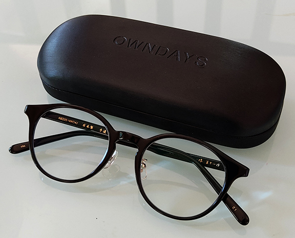 แว่นสายตายาว owndays ของแท้ ใหม่เอี่ยม ตัวหรู made in JAPAN ราคา 4,990 บาท รุ่นระดับบน สภาพสวย