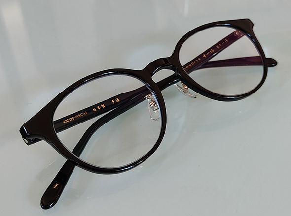 แว่นสายตายาว owndays ของแท้ ใหม่เอี่ยม ตัวหรู made in JAPAN ราคา 4,990 บาท รุ่นระดับบน สภาพสวย