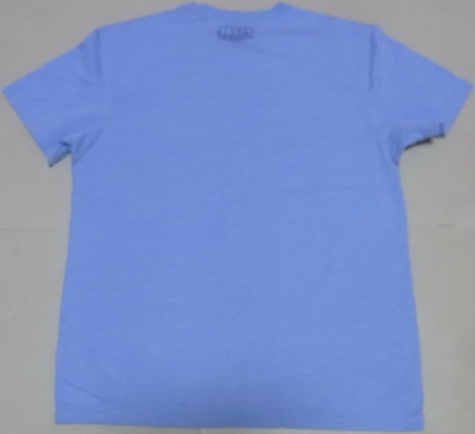 T-shirt GIORDANO ของแท้ size L 2ตัว แถม เสื้อของ PIT BULL size L..สภาพดีทุกตัว ไม่ขาดไม่ย้วย