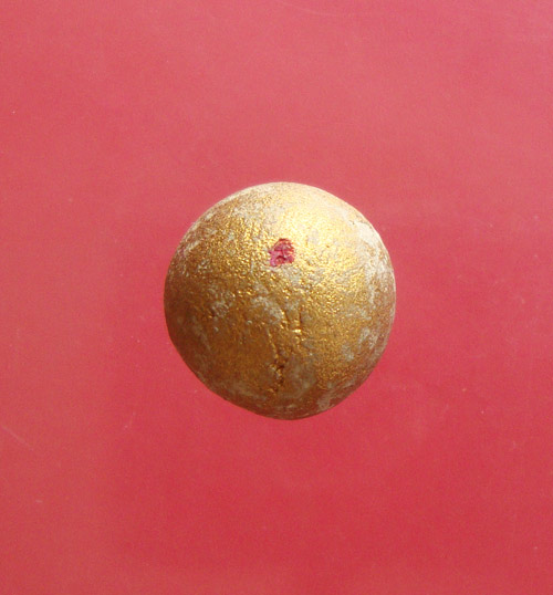 ลูกอมเมตตามหานิยม (ผสมผงพรายกุมาร เนื้อว่านดอกทอง) โค๊ตนะ ปี 2554 ปลุกเสกโดยหลวงพ่อสาครวัดหนองกรับ 