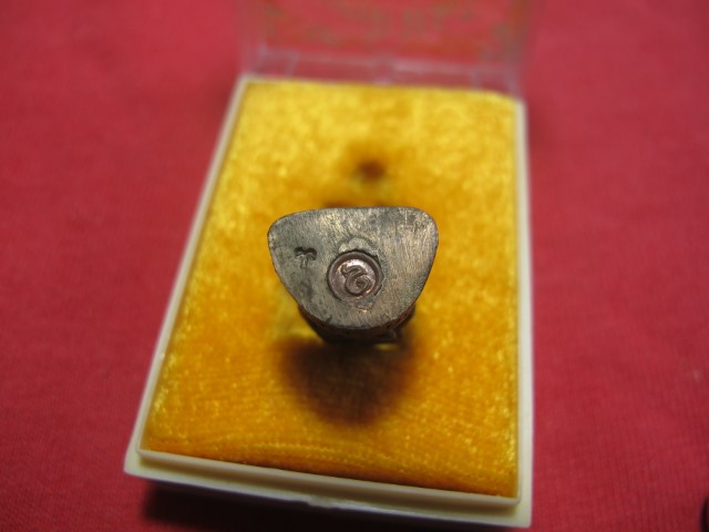 รูปหล่อ รุ่นแรก น.นวะ ปี31 สร้างน้อยสภาพสวย ตอกโค๊ต พร้อมกล่องเดิมๆ