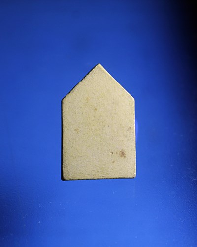 B722พระนางกวัก เนื้อผง พิมพ์ 5 เหลี่ยม สภาพสวยๆ