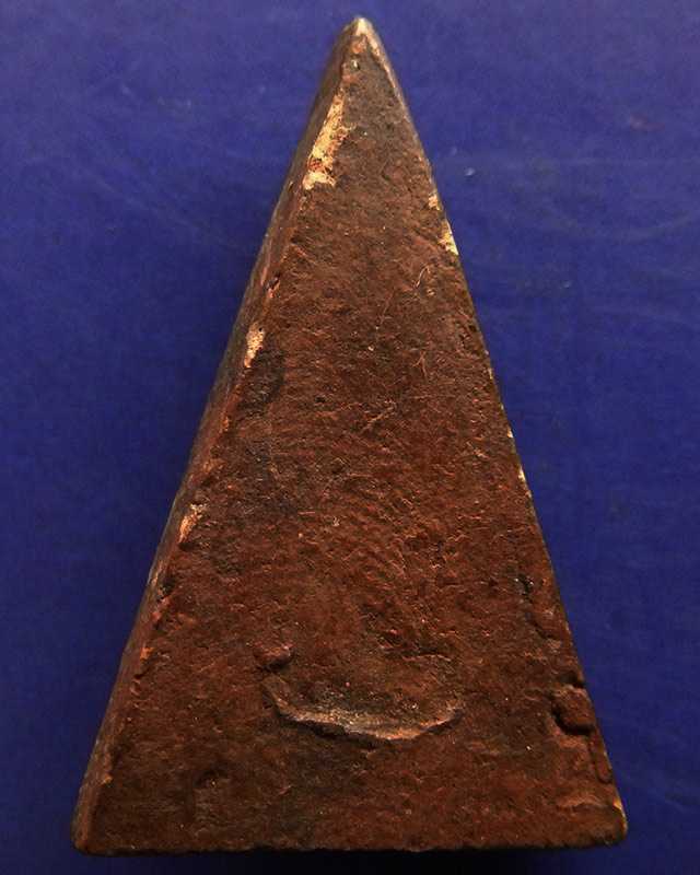 พระนางพญา หลวงพ่อทาบ วัดกระบกขึ้นผึ้ง หลวงปู่ทิม ปลุกเสก ปี 2505 เนื้อดินผสมสีผึ้งเขียว องค์พระขนาด 