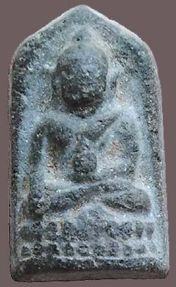 *พระชัยวัฒน์ห้าเหลี่ยม เนื้อผงเทา ปี๒๔๘๕ ท่านเจ้าคุณศรีฯ(สนธิ์) วัดสุทัศน์ฯ*