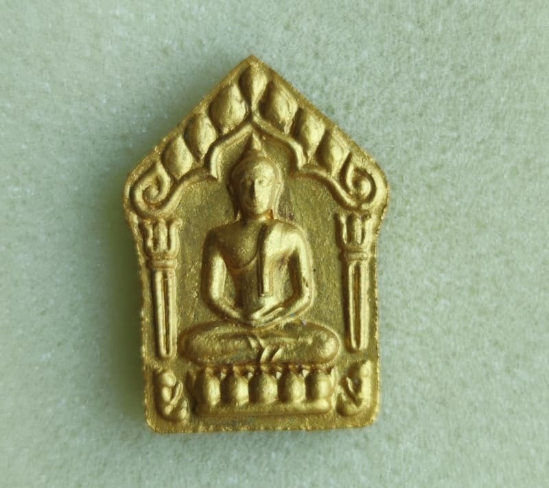 พระขุนแผน ผงพรายกุมาร พิมพ์ใหญ่ หลวงพ่อคูณ วัดบ้านไร่ ปี 2557