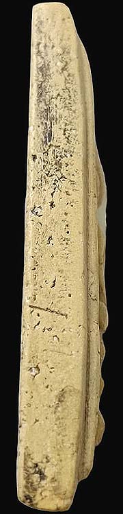 *พระผงสมเด็จวัดเกษไชโยฯ รุ่นสร้างเขื่อน ปี๒๔๙๕ พิมพ์สามเหลี่ยม เนื้อเหลือง*