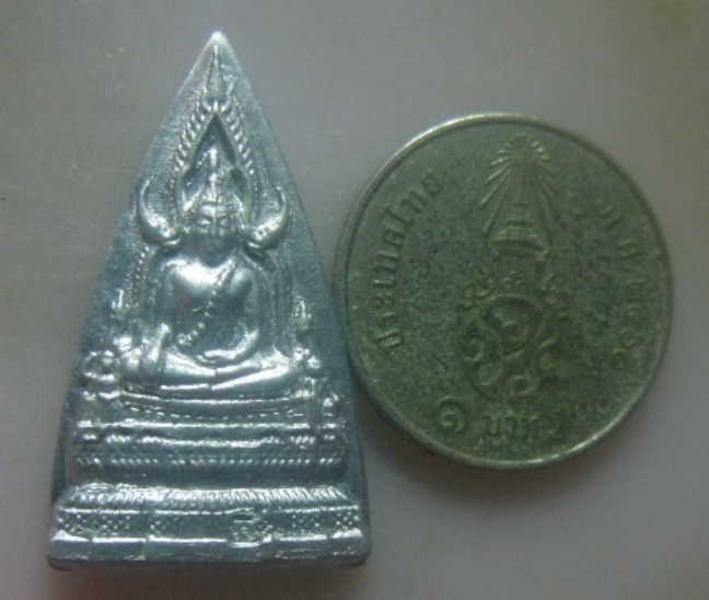 **วัดใจ**เหรียญพระพุทธชินราช หลวงพ่อชำนาญ วัดบางกุฎีทอง จ.ปทุมธานี**เนื้อขาปิ่นโต ตอกโค้ด สวยๆ 