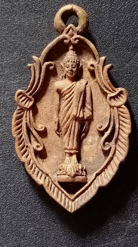 ใบสาเก เปิดโลก หลวงพ่อหลิว เคาะเดียว