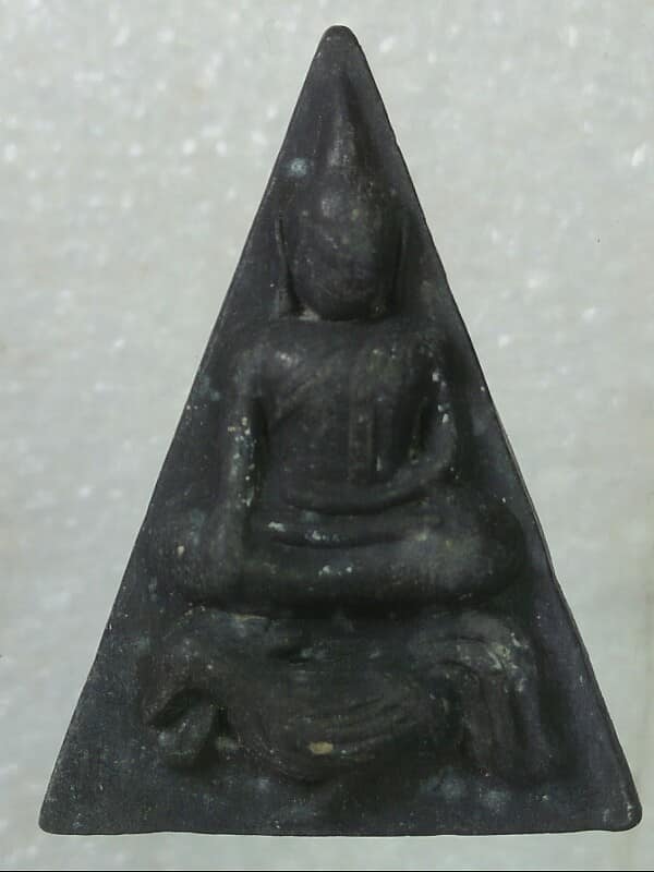 พระนางพญาขี่ไก่ หลังยันต์  วัดสุรศักดิ์มนตรี 