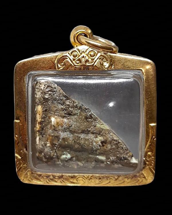 พระสมเด็จบางขุนพรหม กรุใหม่ พิมพ์อกครุฑ (ชิ้นส่วน)