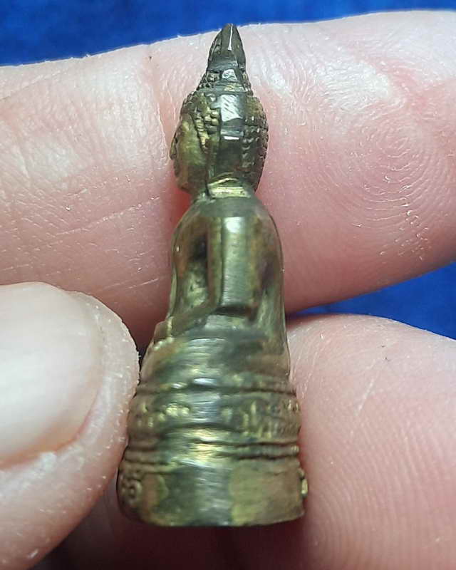 พระกริ่งพระเจ้าเก้าตื้อวัดชิโนรสปี2512ลพ.กวย ลพ.พรหม ลป.โต๊ะ ลพ.สุข วัดโพธิ์ทรายทอง ปลุกเสก