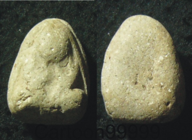 พระปิดตาผงกระดูกผี วัดโพธิ์ฯ เนื้อโซนขาว ตัดชิด สวย เดิม ดี ครับผม   