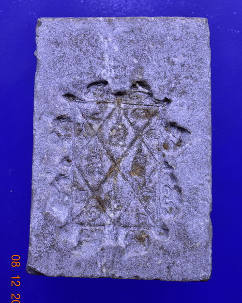 หลวงปู่เฒ่า วัดม่วง ภาษีเจริญ ปี06 พิมพ์รูปเหมือน เนื้อผงน้ำมัน