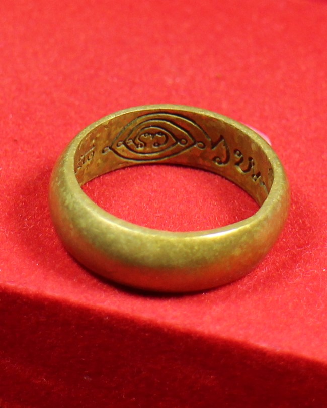 แหวนพระอาจารย์สำราญ วัดสง่างาม อยุธยา เนื้อทองเหลือง