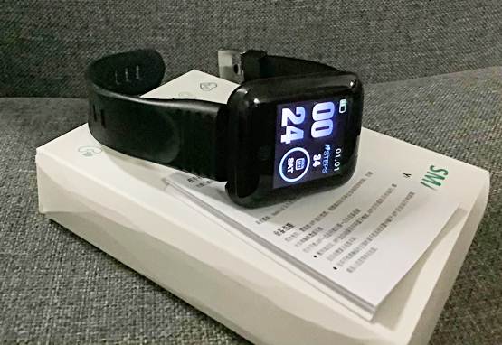 Smart Watch นาฬิกาเพื่อสุขภาพหน้าจอสี วัดความดัน วัดหัวใจ นับก้าว IP67 กันน้ำ กีฬา USB ชาร์จ