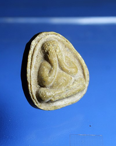 B780พระปิดตา เนื้อผงน้ำมัน หลังยันต์ ไม่ทราบที่