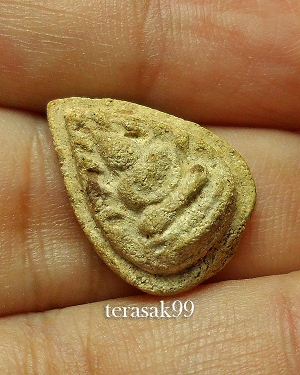 พระกลีบบัว ปลัดใบฎีกาเกลี้ยง วัดสุทัศน์เทพวราราม กทม.ราคาเบาๆ(องค์ที่1)