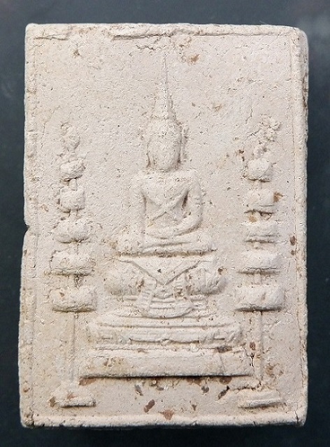 พระผงพิมพ์พระสมเด็จข้างฉัตร หลวงพ่อกึ๋น วัดดอนยานนาวา จ.กรุงเทพฯ ปี 2489 สวยครับ