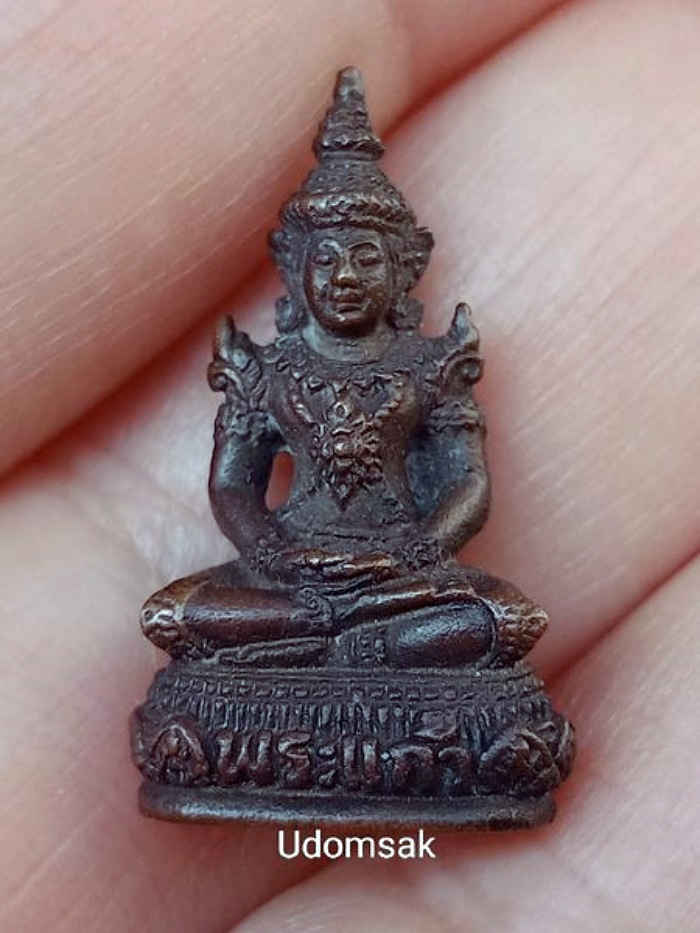 พระแก้ว วัดกิ่งแก้ว เนื้อโลหะผสม อุดกริ่ง หล่อหลอมหลายชนิด จ.สมุทรปราการ