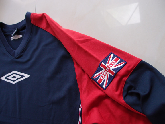 เสื้อ UMBRO ของแท้ ตัวนี้จากอังกฤษ เบอร์ XL