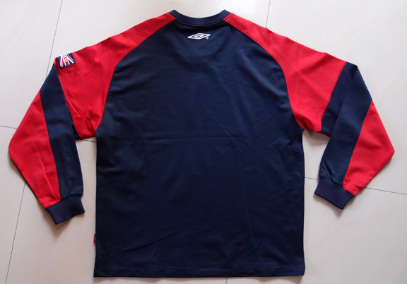 เสื้อ UMBRO ของแท้ ตัวนี้จากอังกฤษ เบอร์ XL