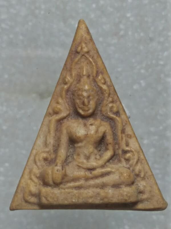 พระผงวัดอ่างเวียน บ้านบึง ชลบุรี ปี ๒๕ 