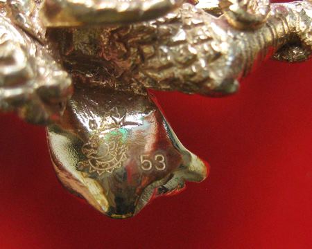 พญาครุฑ รุ่นรวยล้นฟ้า ปี 60 เมตตาปลุกเสกโดย พระมหาสุรศักดิ์ เนื้อนวะพิงค์โกลด์ ฝังตาพลอยแดง ปี 60