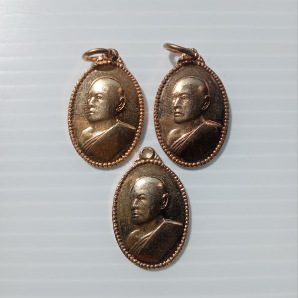 หลวงพ่อแพ​ วัดพิกุลทอง