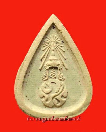 พระแก้วมรกต พิมพ์ทรงเครื่องฤดูหนาว เนื้อผง หลัง ภปร. ปี 2530 พระดีพิธีใหญ่ค่ะ