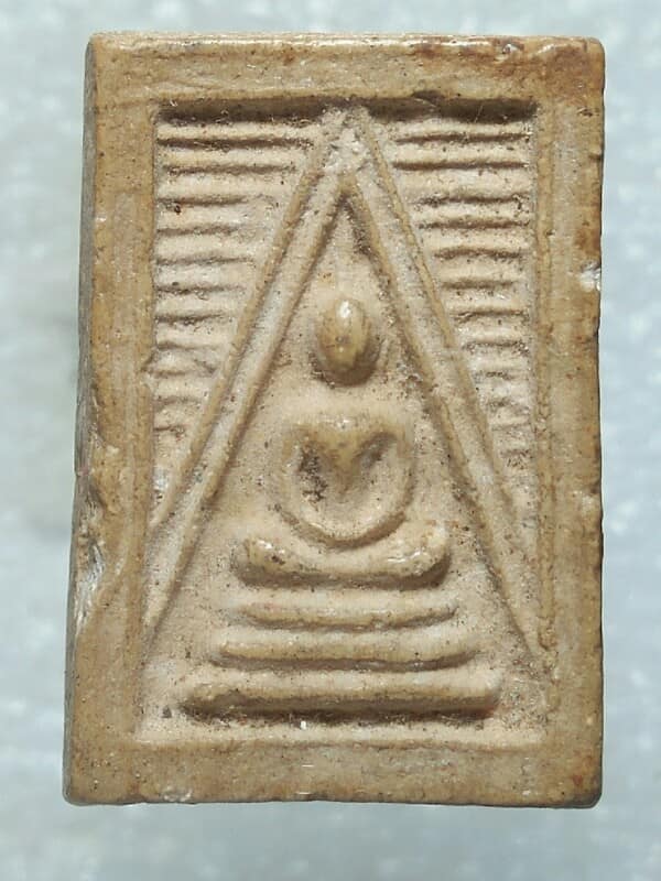 พระผงพิมพ์แหวกม่าน ไม่ทราบวัด