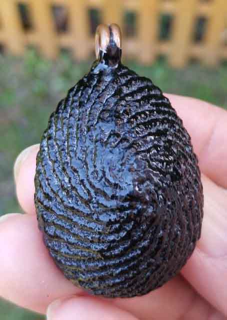 เบี้ยแก้ถัก หลวงปู่เจือ วัดกลางบางแก้ว จังหวัดนครปฐม ปรอทวิ่งดีครับ สวยเดิมๆ หูเดียว รับประกันแท้ตลอ