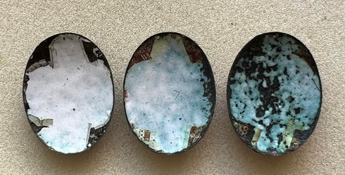 ล็อกเก็ตพุทธชินราช พิธีมหาจักรพรรดิ์ ปี15 หลวงพ่อกวยร่วมเสก ครบชุดทุกสี สวยทุกองค์ (ลายน้ำทอง)