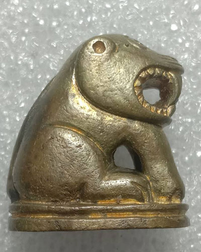 เสือเนื้อโลหะะผสม ตอกโต็ตเสือ