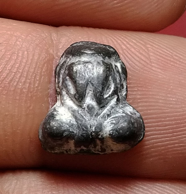 พระปิดตาหลวงปู่เอี่ยม กรุวัดนางชี