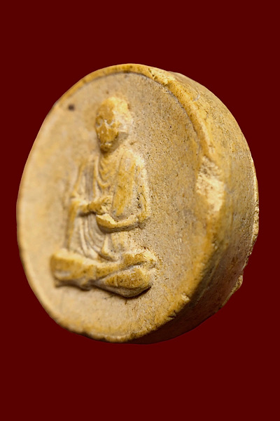 #รูปเหมือนสมเด็จพุฒาจารย์โต พิมพ์จันทร์ลอยหลังยันต์5 พระเก่าเนื้อแกร่ง บรรยายด้วยภาพราคาพิเศษ