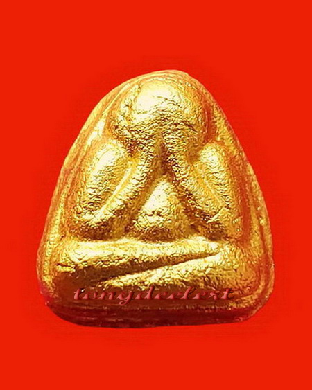 พระปิดตา หลวงพ่อเล็ก วัดสันติคิรีศรีบรมธาตุ(วัดเขาดิน) จ.กาญจนบุรี พิมพ์กรรมการปิดทองเดิม สวยมากค่ะ